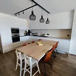 A Spacious And Modern 3-Bedroom Apartment With Stunning Sea View T2