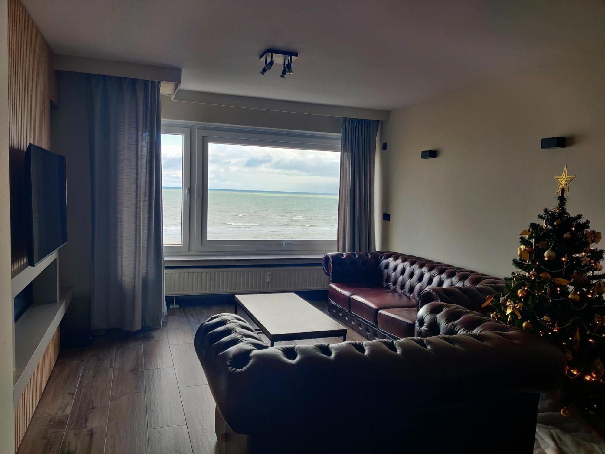 A Spacious And Modern 3-bedroom With Stunning Sea View T2 * Oostende