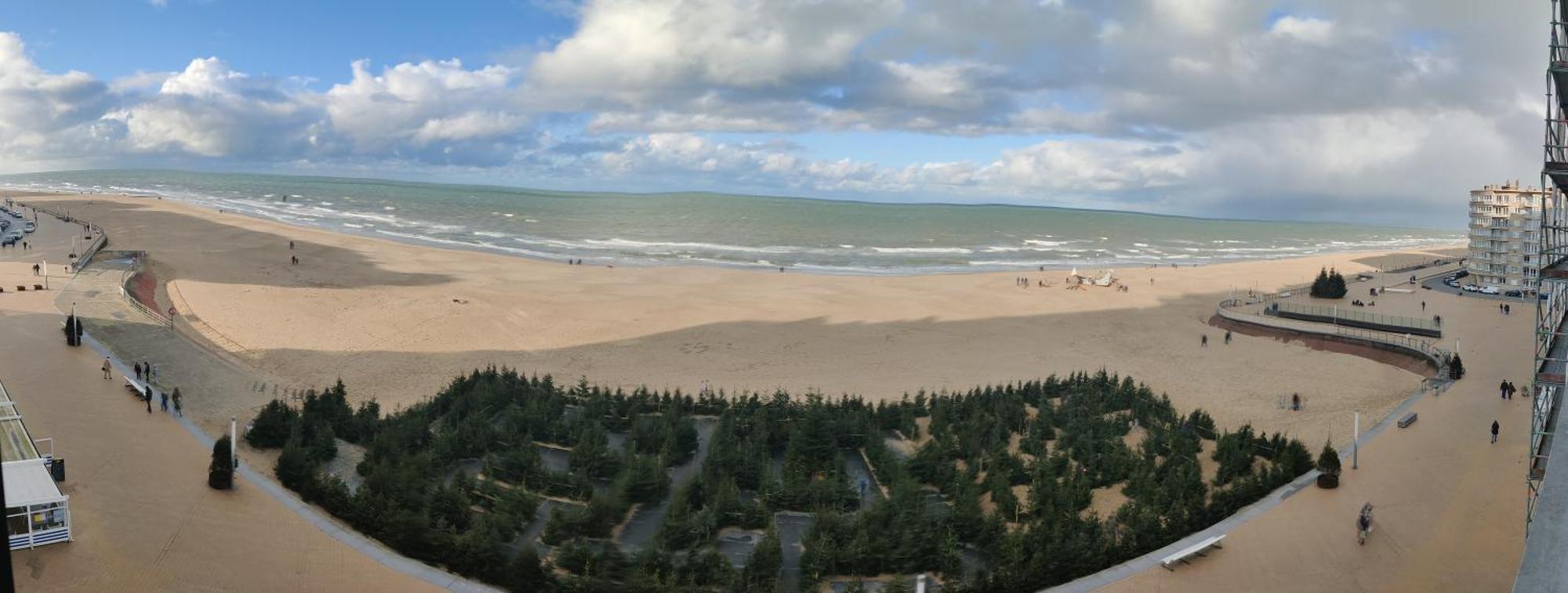 A Spacious And Modern 3-bedroom With Stunning Sea View T2 Appartement Oostende